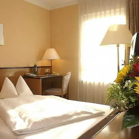 Aspire Frankfurt Airport, Trademark Collection By Wyndham 3*