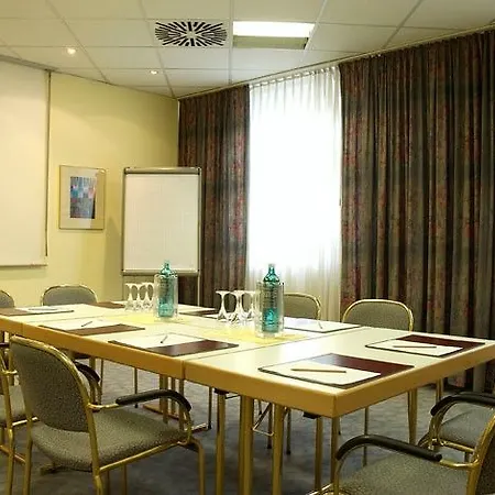 Hotel Aspire Frankfurt Airport, Trademark Collection By Wyndham 3*